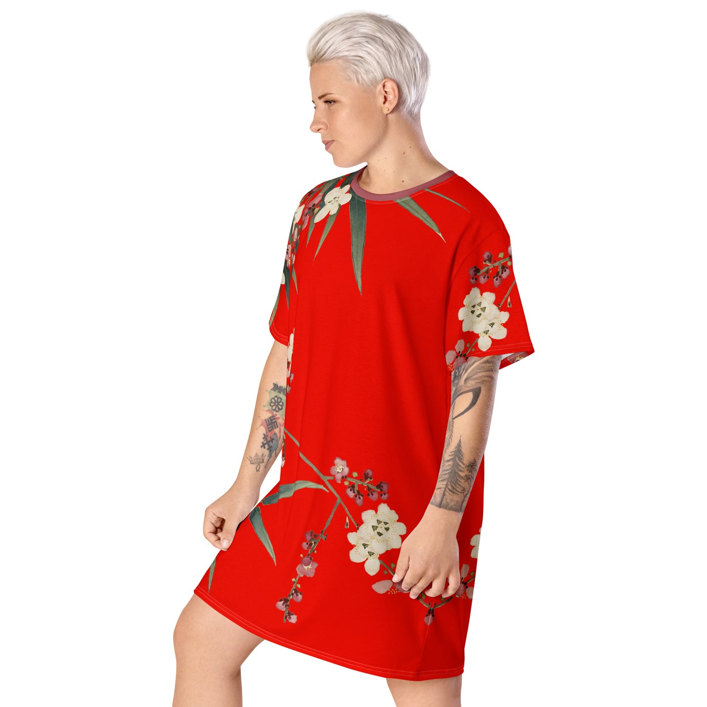 The Spirit of Flowers in Twelve Months｜Crimson Plum Blossom and Lush Green Bamboo｜T-shirt dress｜Garnet red