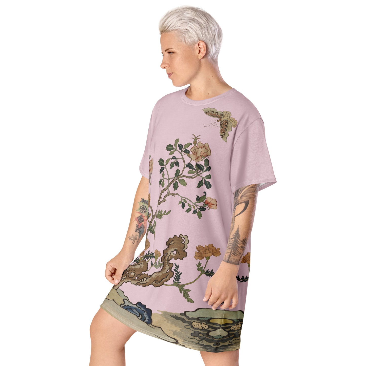 タペストリーの花｜Camellia and Butterfly｜T-shirt dress｜Pale pinkish gray