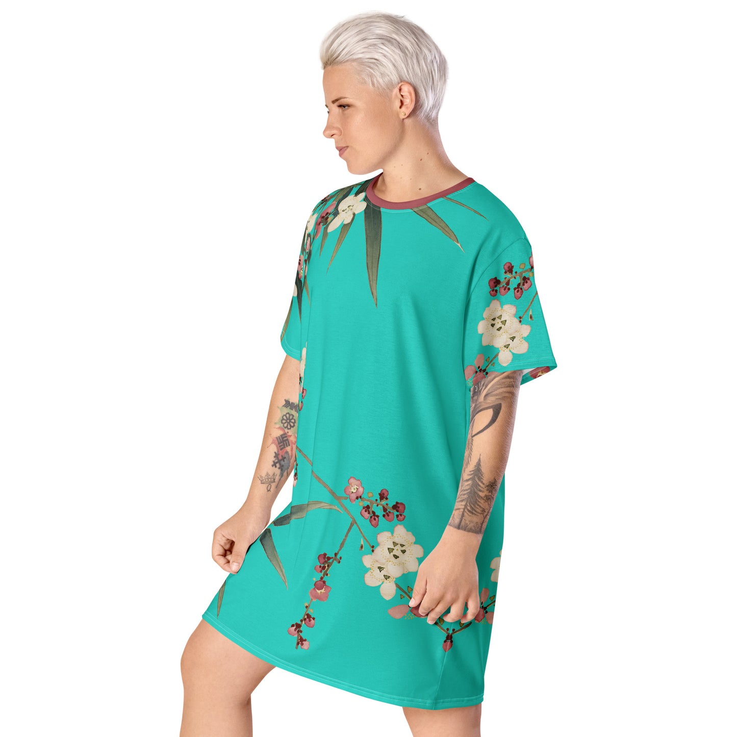 The Spirit of Flowers in Twelve Months｜Crimson Plum Blossom and Lush Green Bamboo｜T-shirt dress｜Turquoise