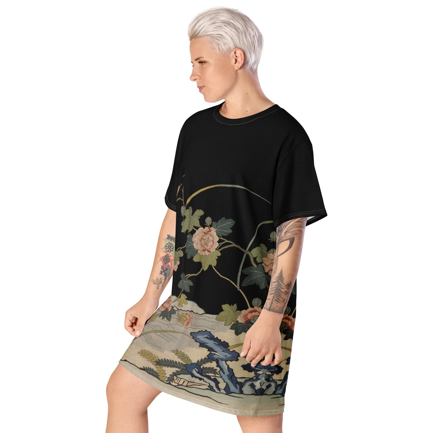 Kesi Flower Album｜Hibiscus by the Water｜T-shirt dress｜Black