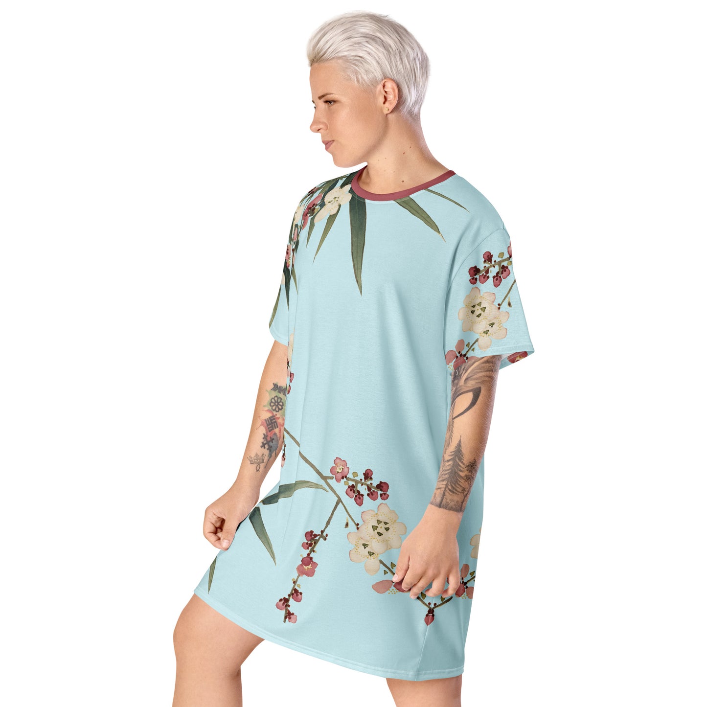 The Spirit of Flowers in Twelve Months｜Crimson Plum Blossom and Lush Green Bamboo｜T-shirt dress｜Aqua blue