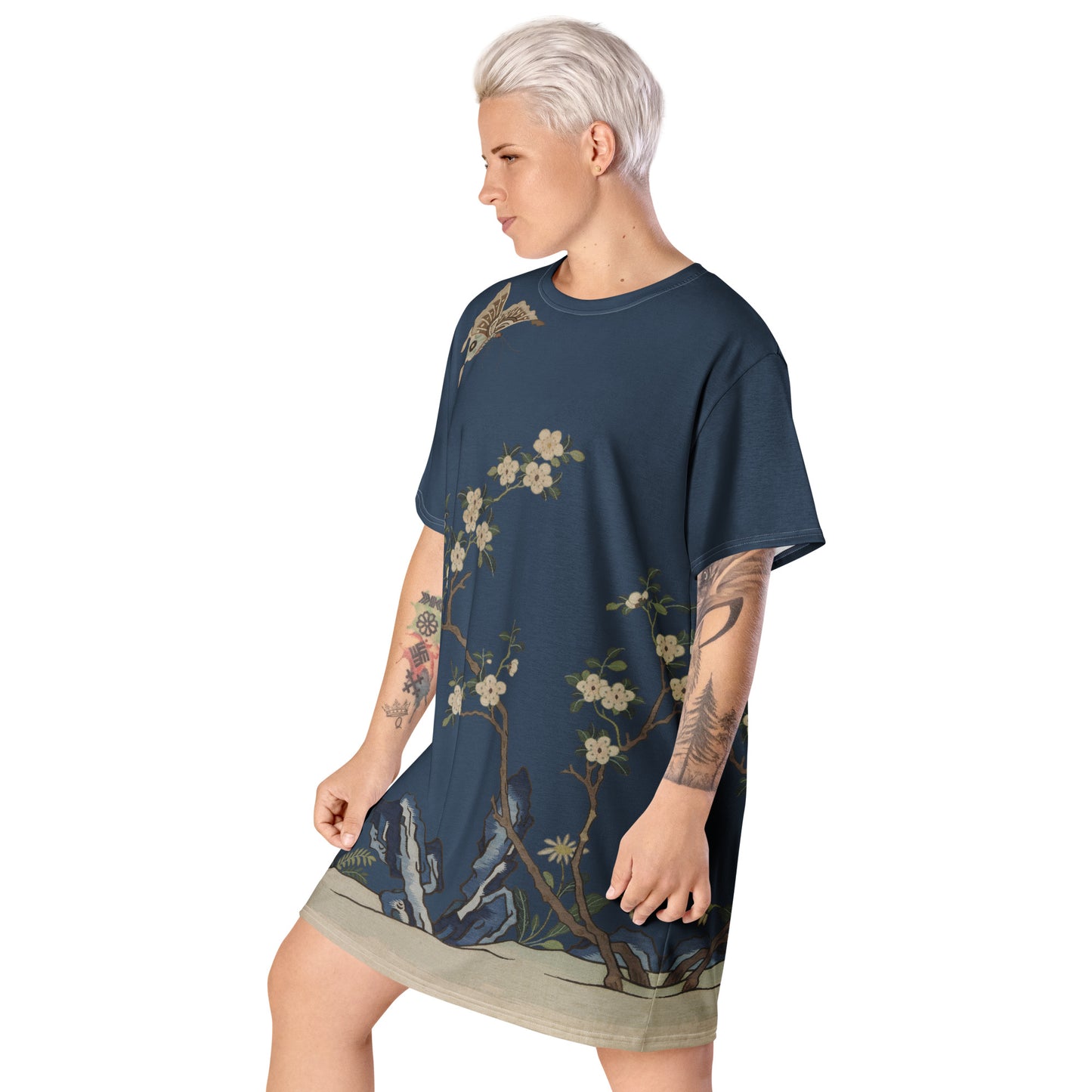 Kesi Flower Album｜White Plum Blossoms and Butterfly｜T-shirt dress｜Dark blue