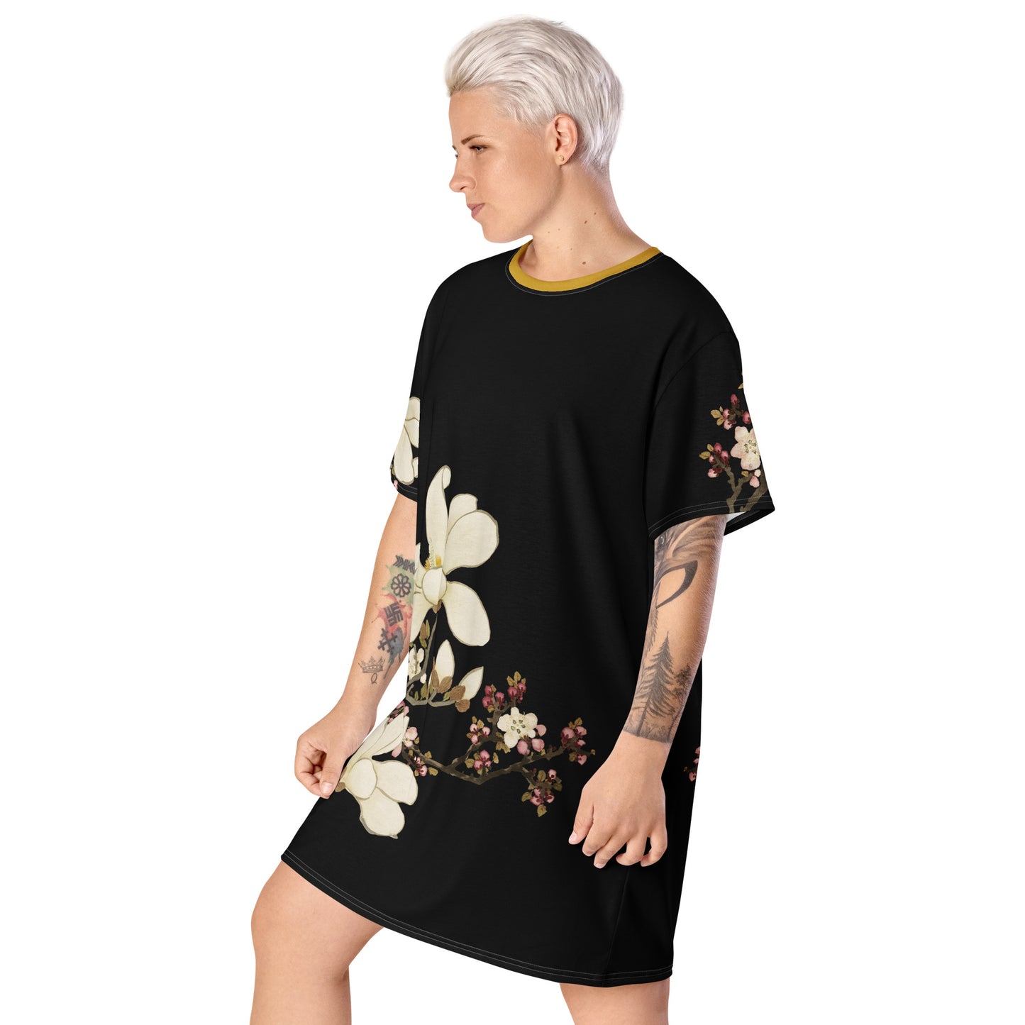 The Spirit of Flowers in Twelve Months｜Apricot and Lily Magnolia in Blossom｜T-shirt dress｜Black