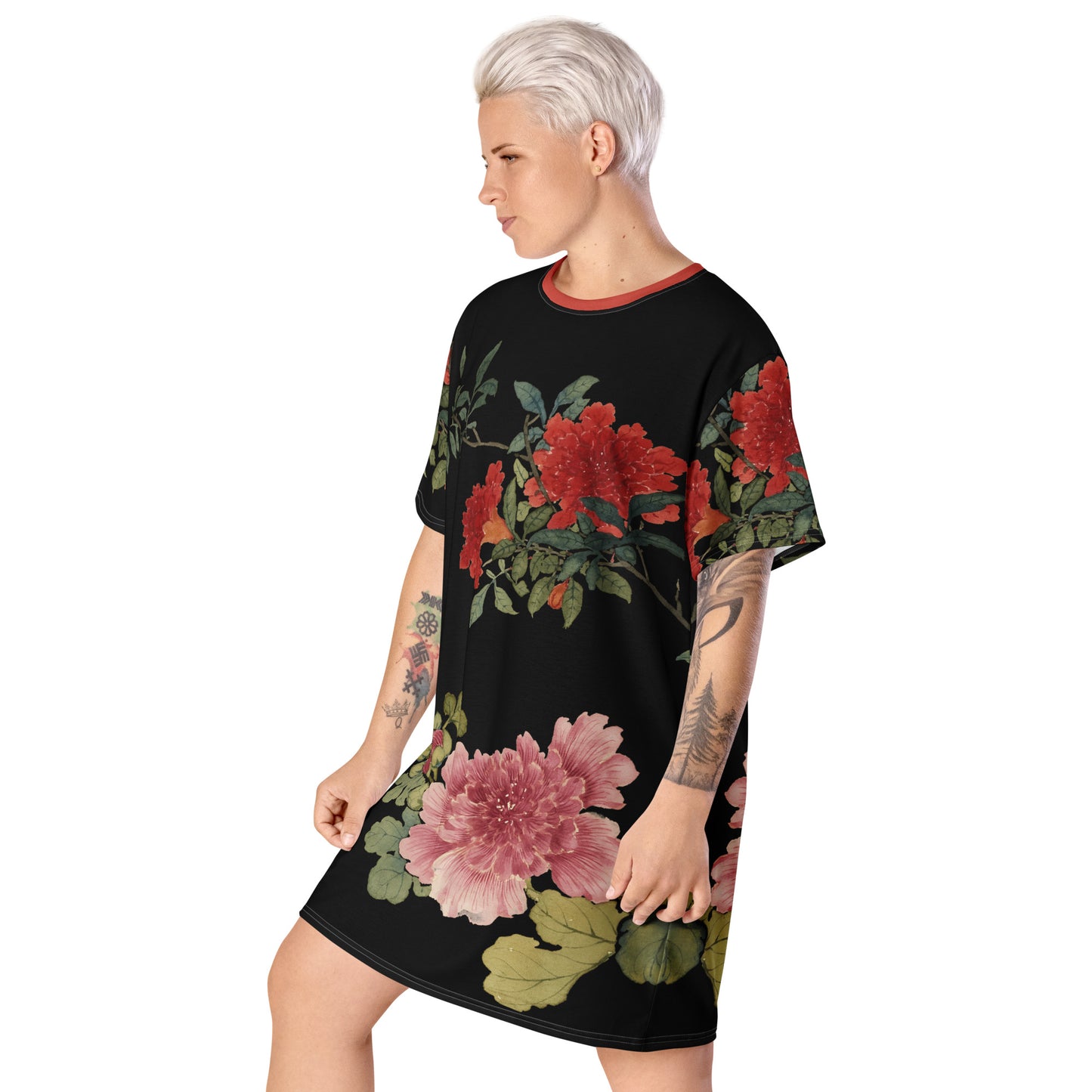 The Spirit of Flowers in Twelve Months｜Hollyhock and Pomegranate in Bloom｜T-shirt dress｜Black