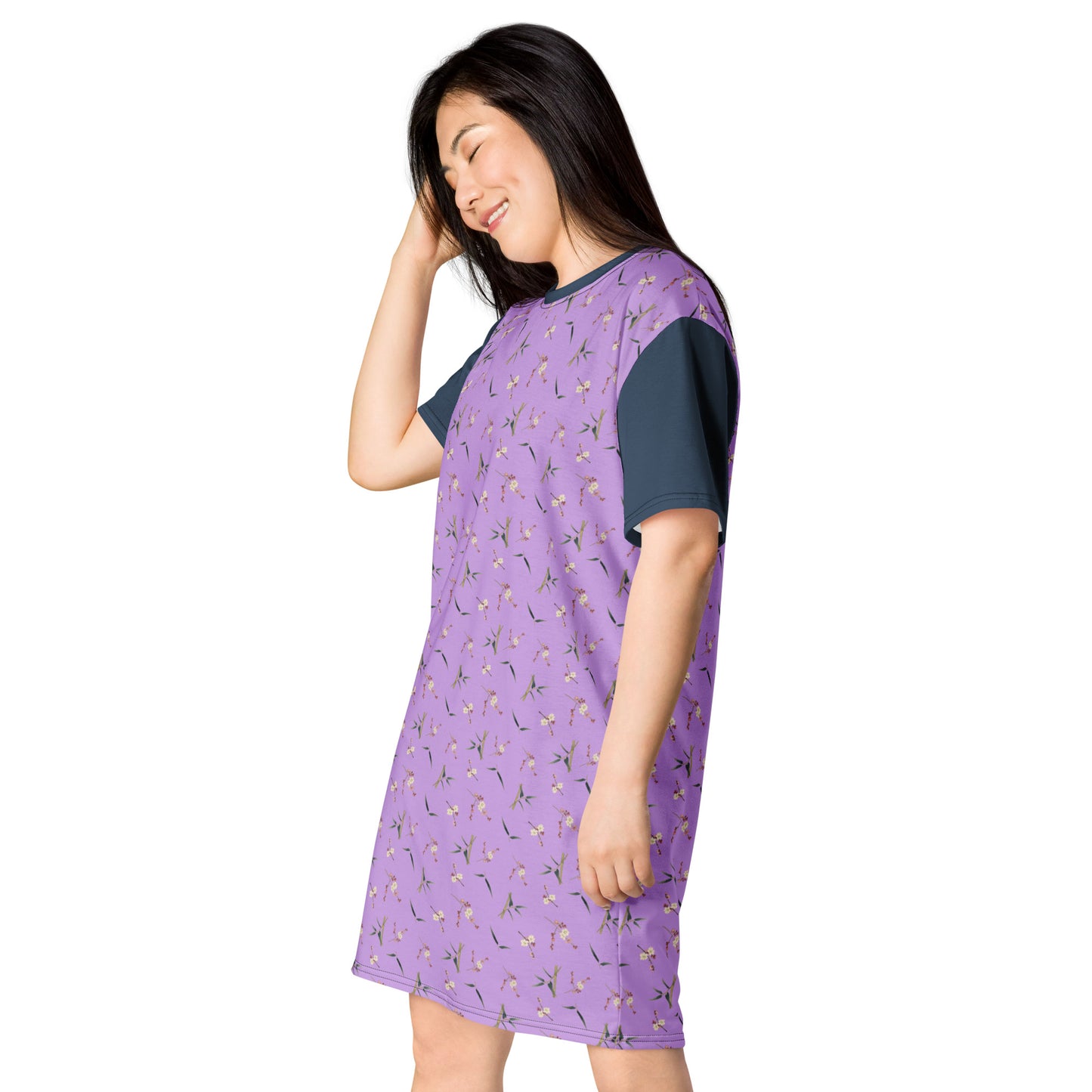 The Spirit of Flowers in Twelve Months｜Crimson Plum Blossom and Lush Green Bamboo｜T-shirt dress｜seamless print｜Lilac