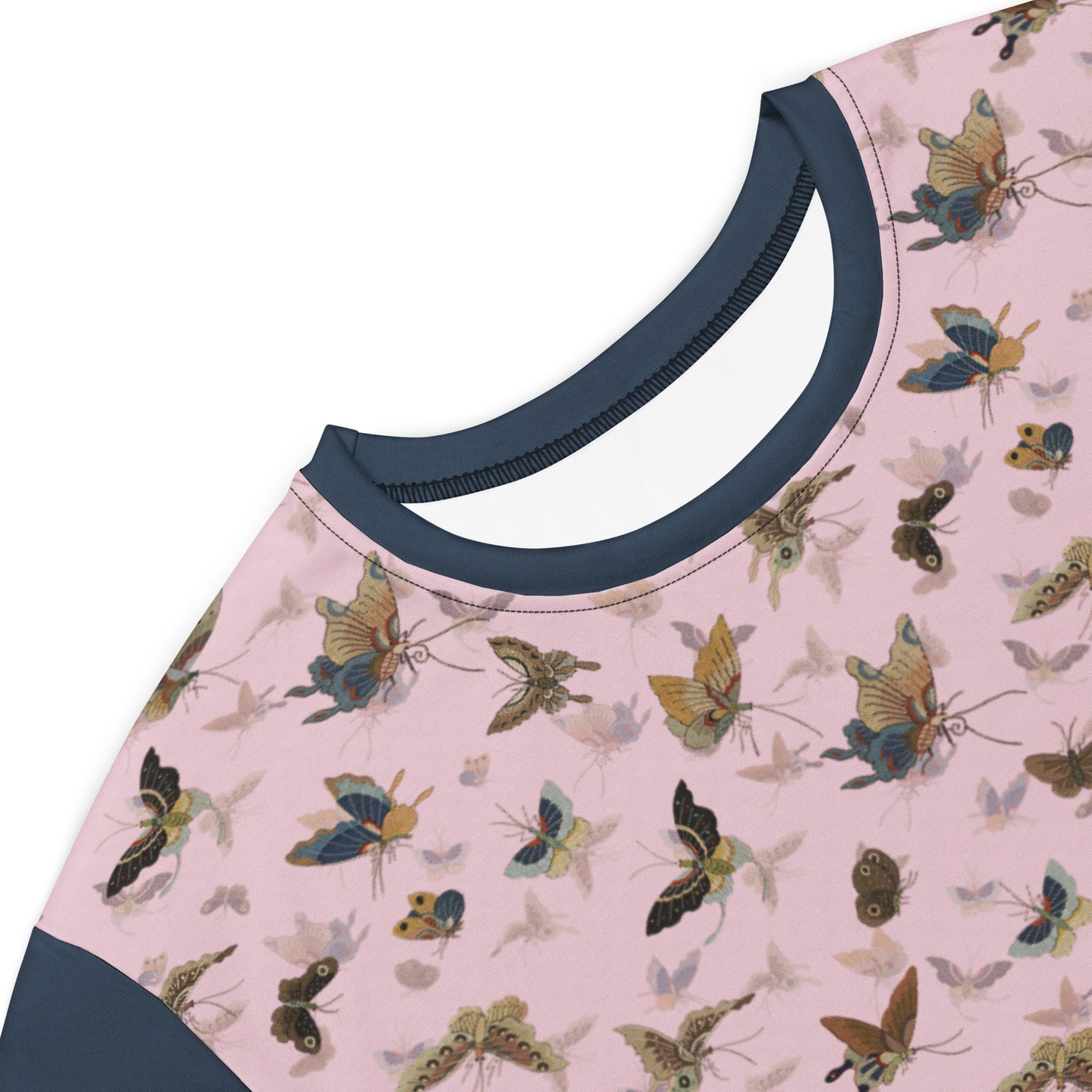 Butterfly dancing｜T-shirt dress｜Pale pinkish gray