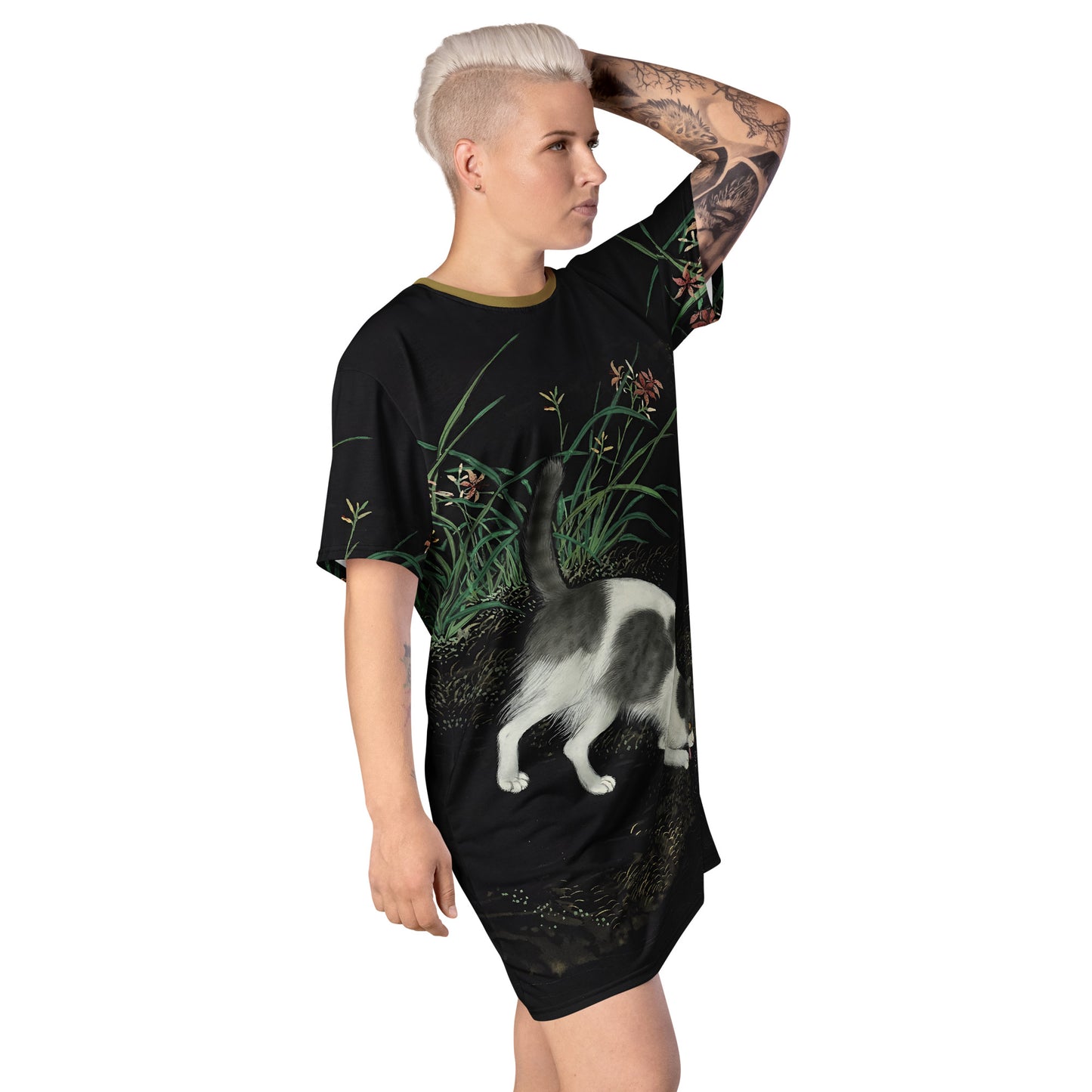 Cats And Butterflies Of Longevity｜A Cat by the Blooming Orange Daylily｜T-shirt dress