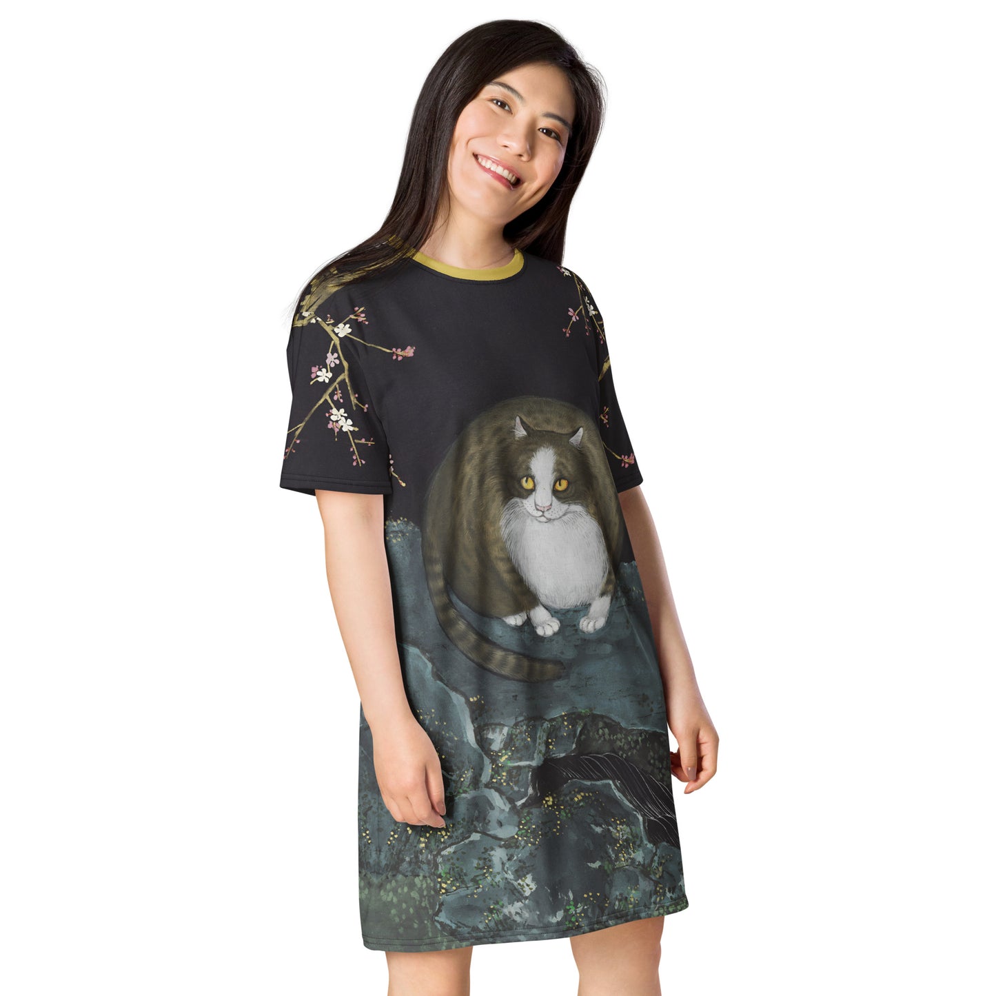 Cats And Butterflies Of Longevity｜A Cat amidst the Crimson Plum Blossom｜T-shirt dress