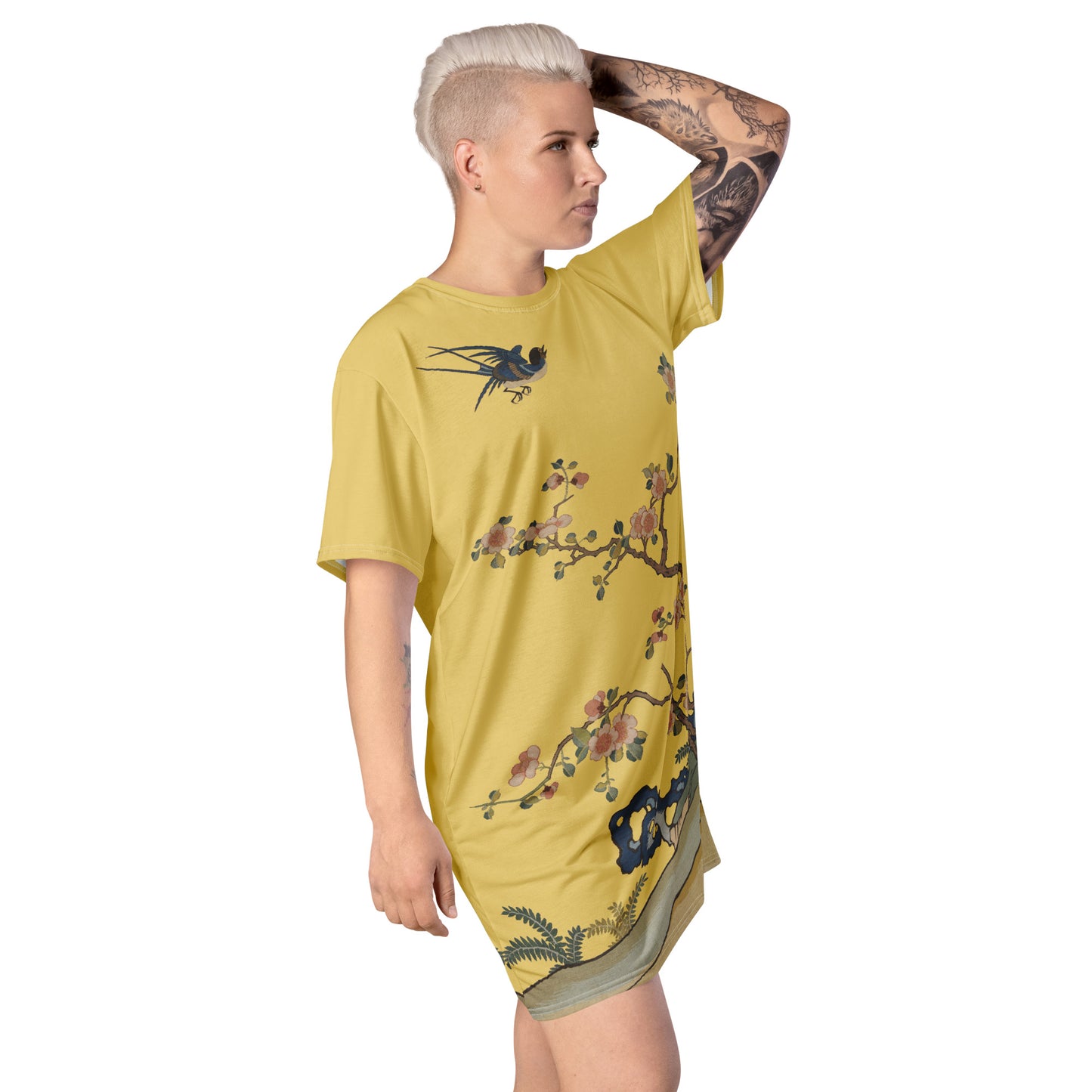 Kesi Flower Album｜Swallow in Flight, Harbinger of Spring｜T-shirt dress｜Gold