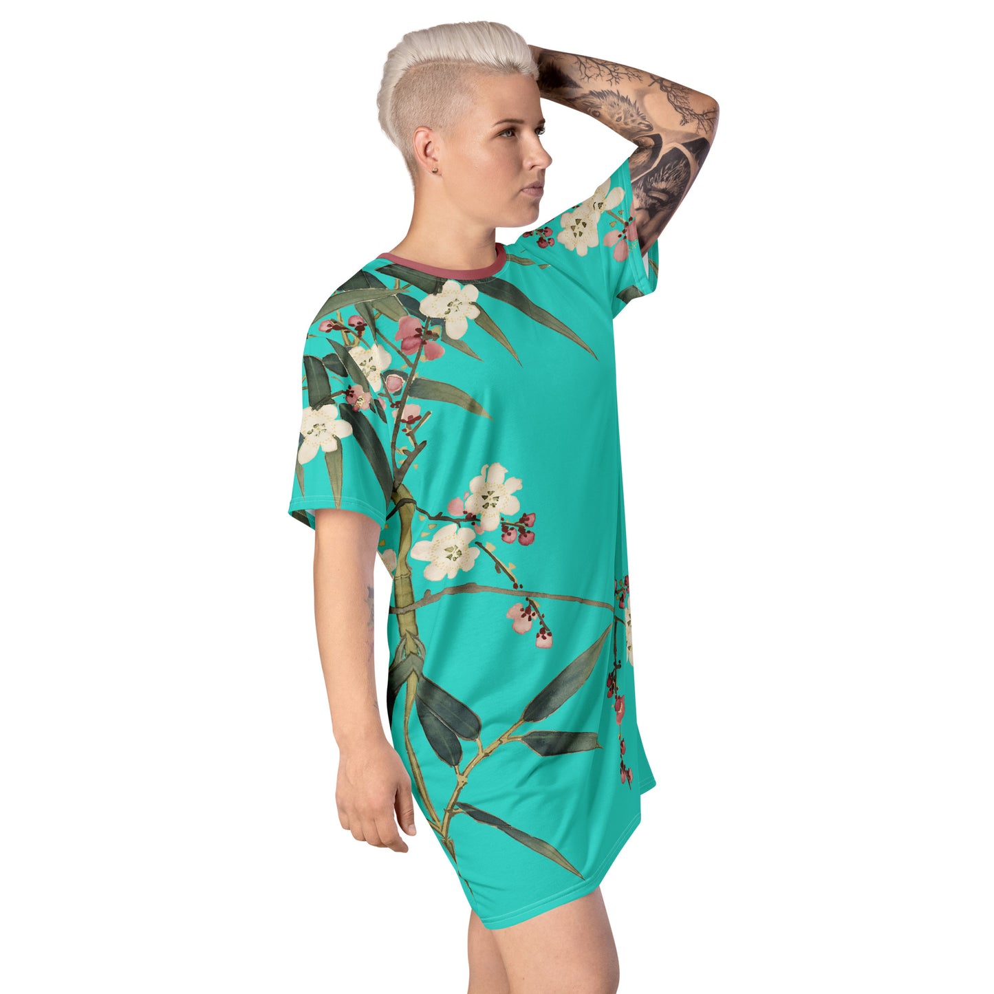 The Spirit of Flowers in Twelve Months｜Crimson Plum Blossom and Lush Green Bamboo｜T-shirt dress｜Turquoise