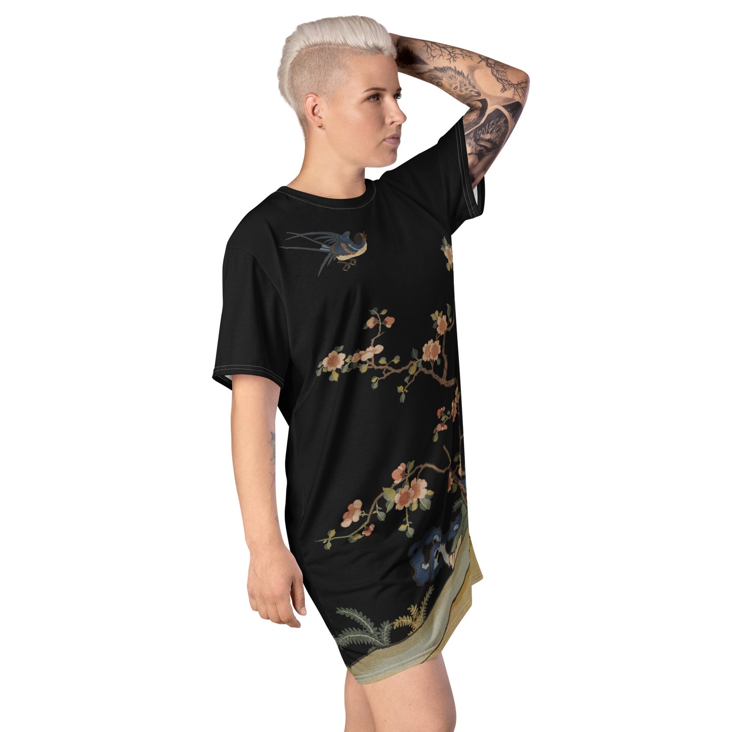 Kesi Flower Album｜Swallow in Flight, Harbinger of Spring｜T-shirt dress｜Black