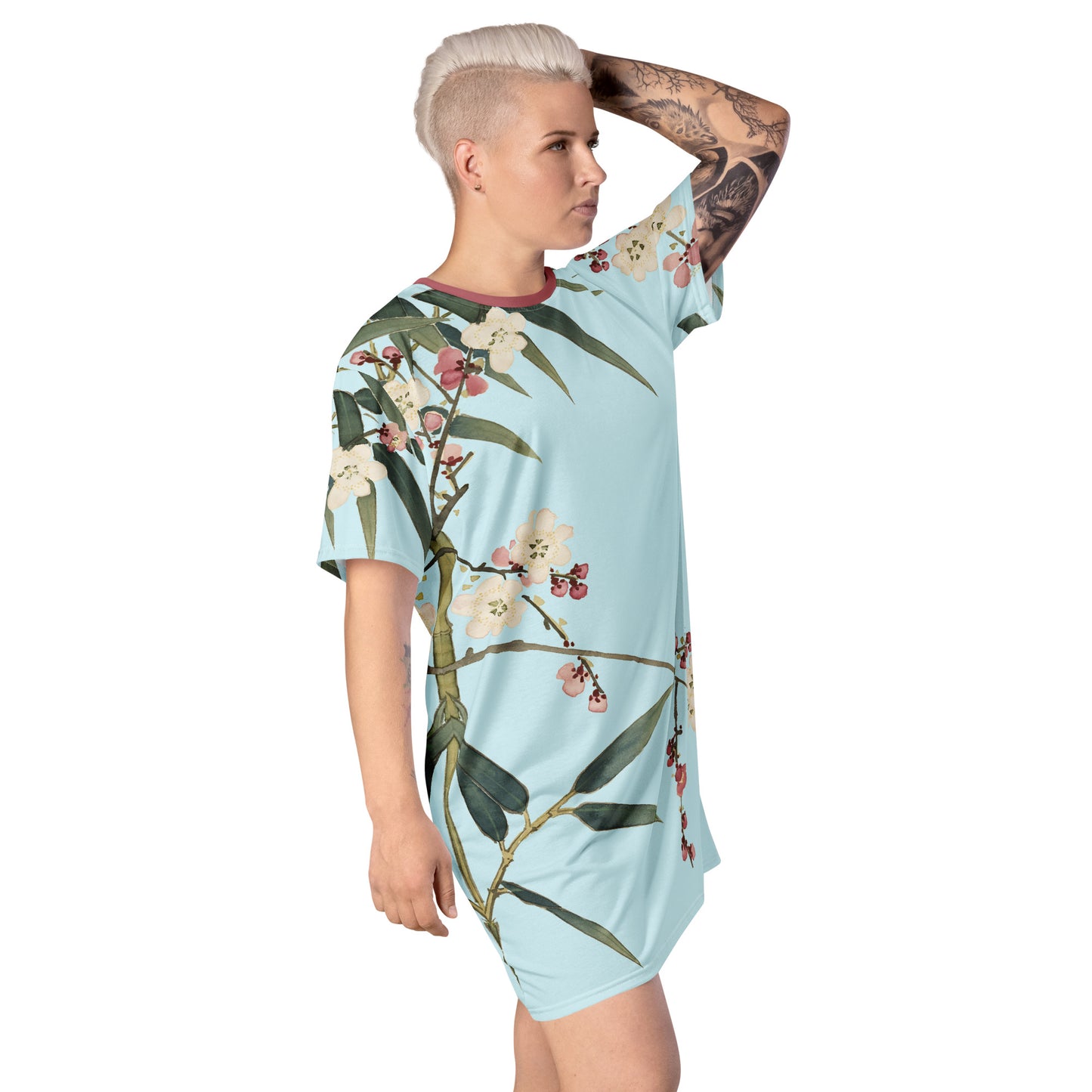 The Spirit of Flowers in Twelve Months｜Crimson Plum Blossom and Lush Green Bamboo｜T-shirt dress｜Aqua blue