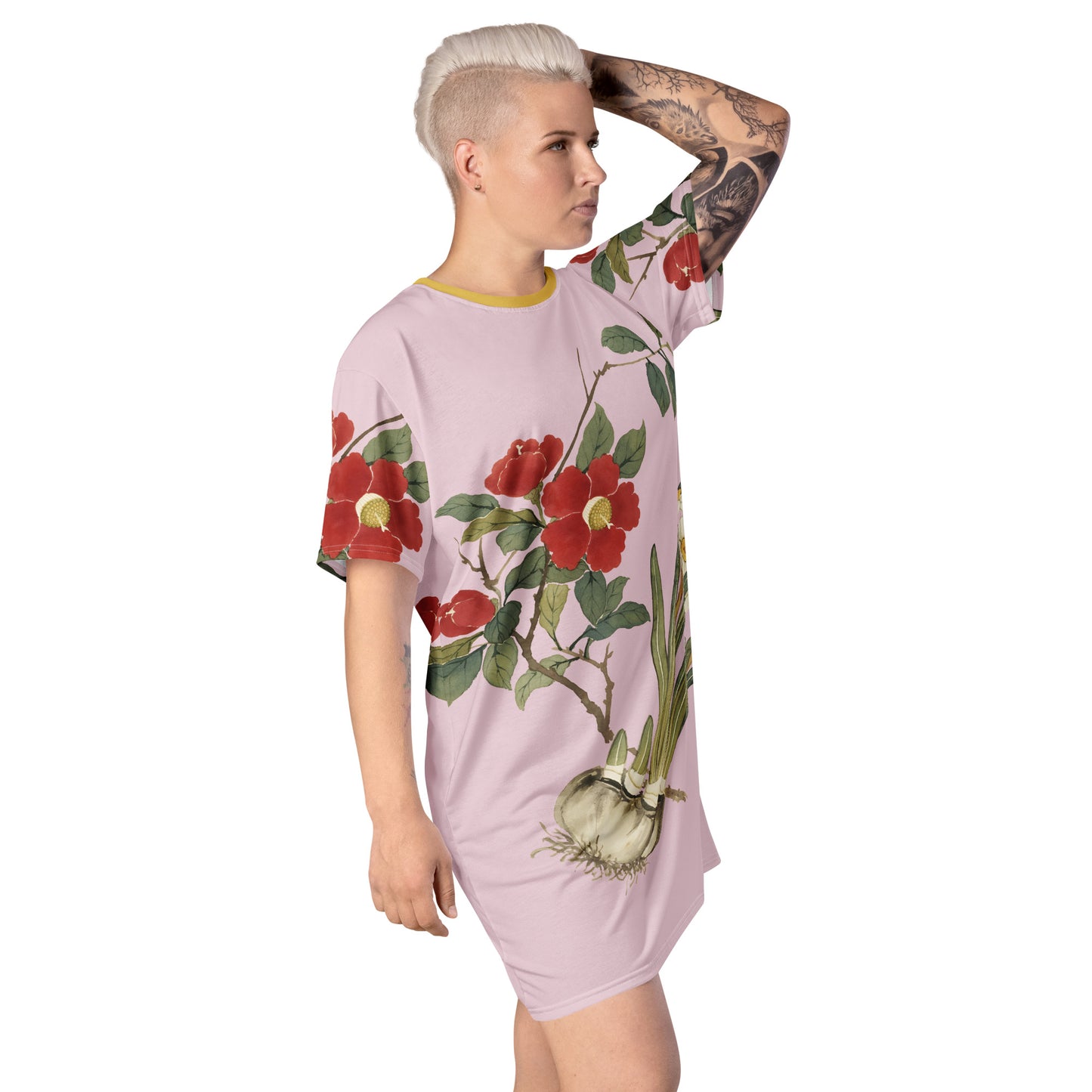 The Spirit of Flowers in Twelve Months｜Narcissus and Camelia in Bloom｜T-shirt dress｜Pale pinkish gray