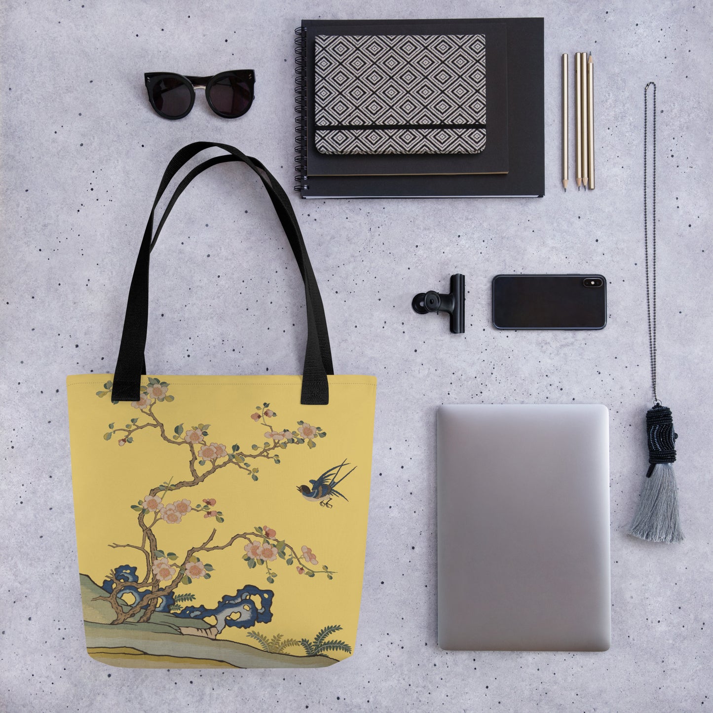 Kesi Flower Album｜Swallow in Flight, Harbinger of Spring｜Tote bag｜Gold