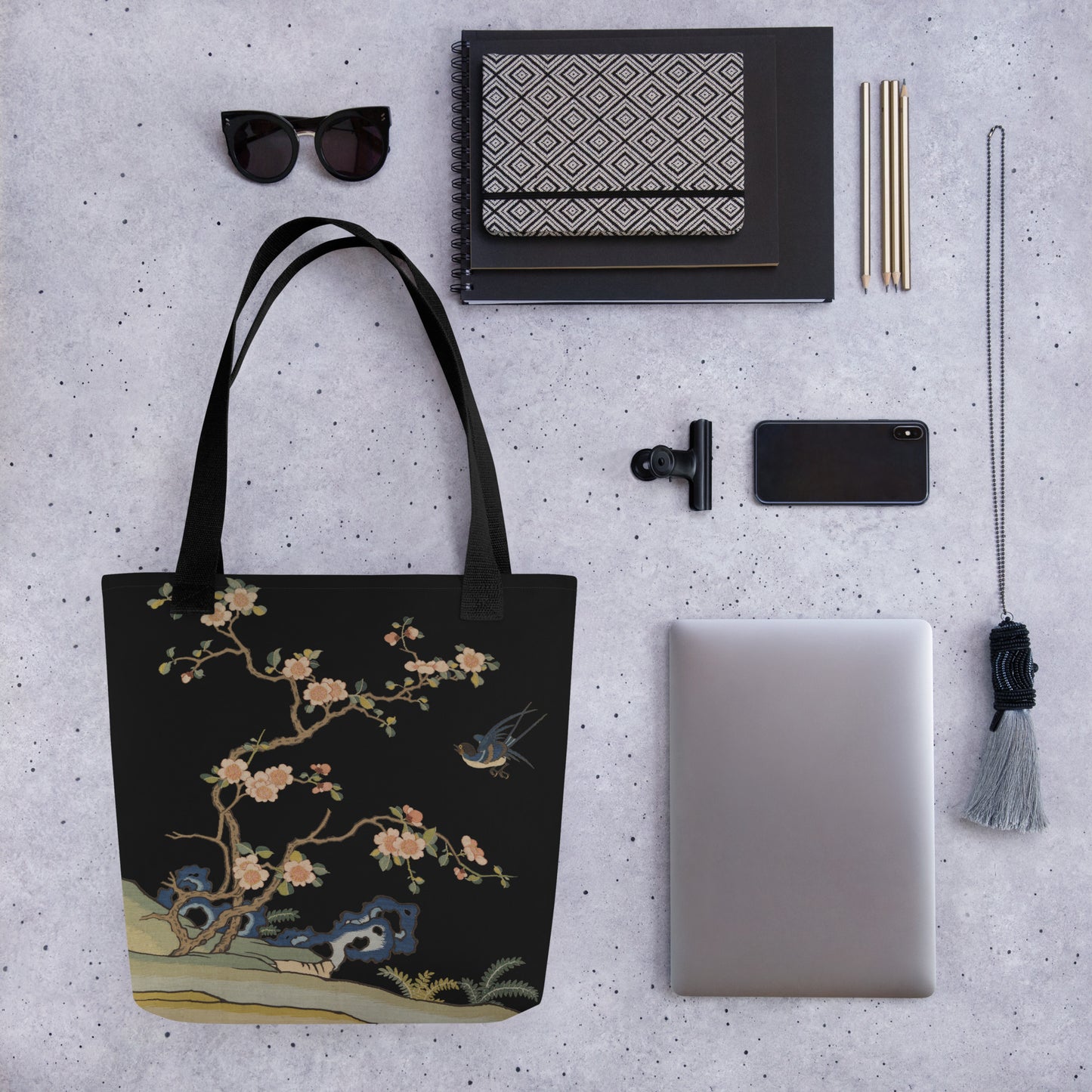 Kesi Flower Album｜Swallow in Flight, Harbinger of Spring｜Tote bag｜Black