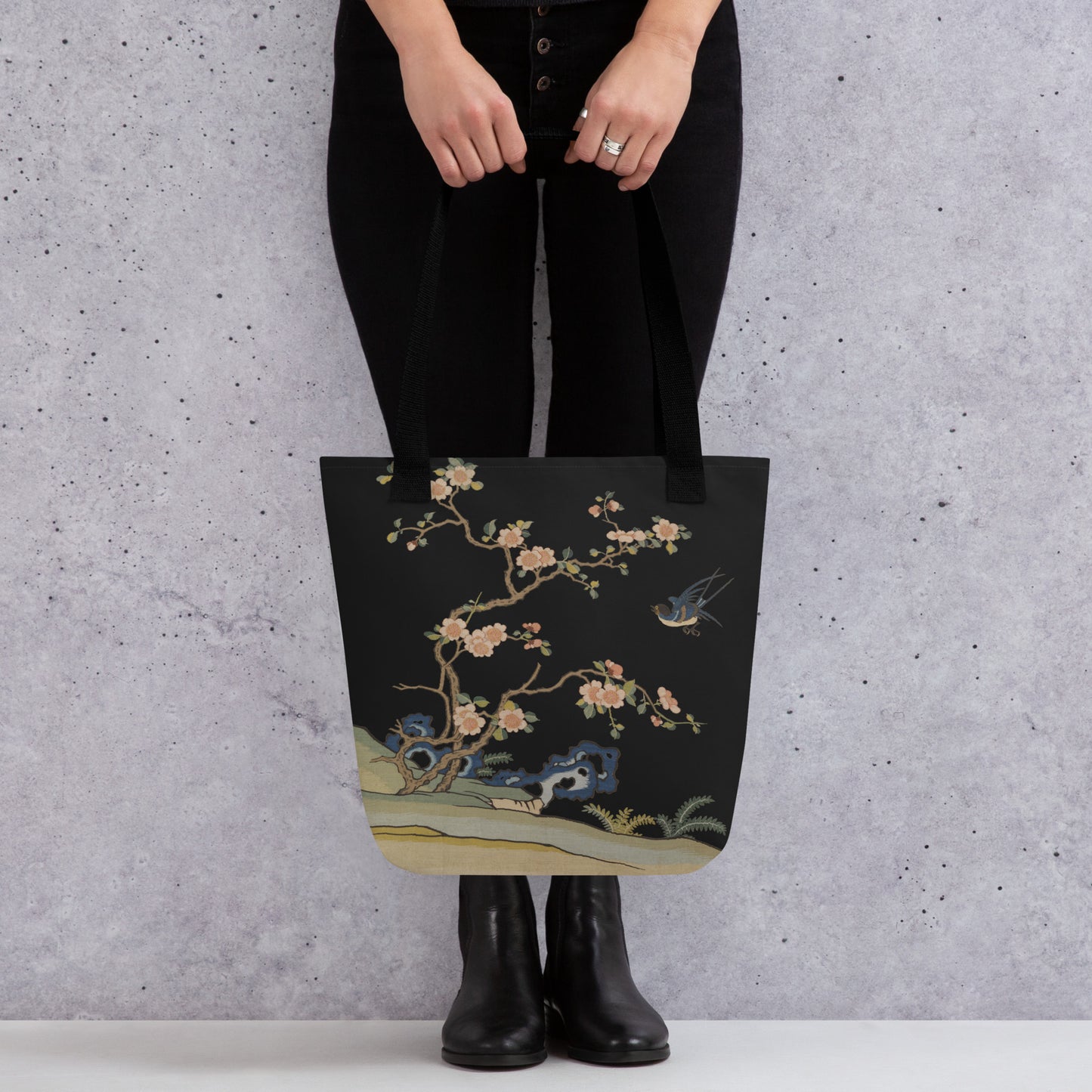 Kesi Flower Album｜Swallow in Flight, Harbinger of Spring｜Tote bag｜Black