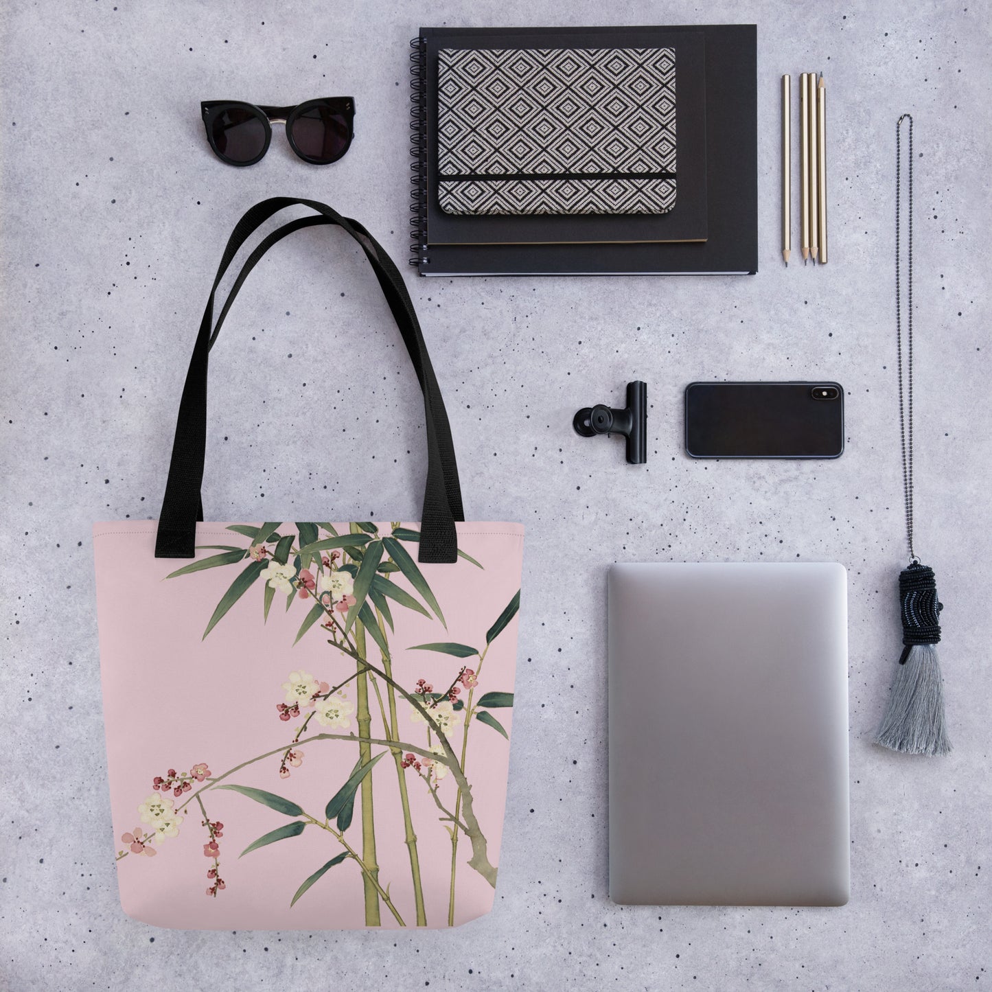 The Spirit of Flowers in Twelve Months｜Crimson Plum Blossom and Lush Green Bamboo｜Tote bag｜Pale pinkish gray