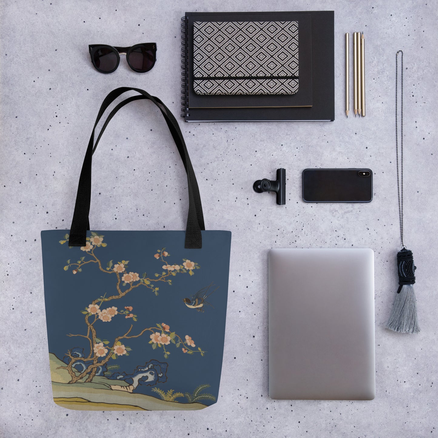 Kesi Flower Album｜Swallow in Flight, Harbinger of Spring｜Tote bag｜Dark blue