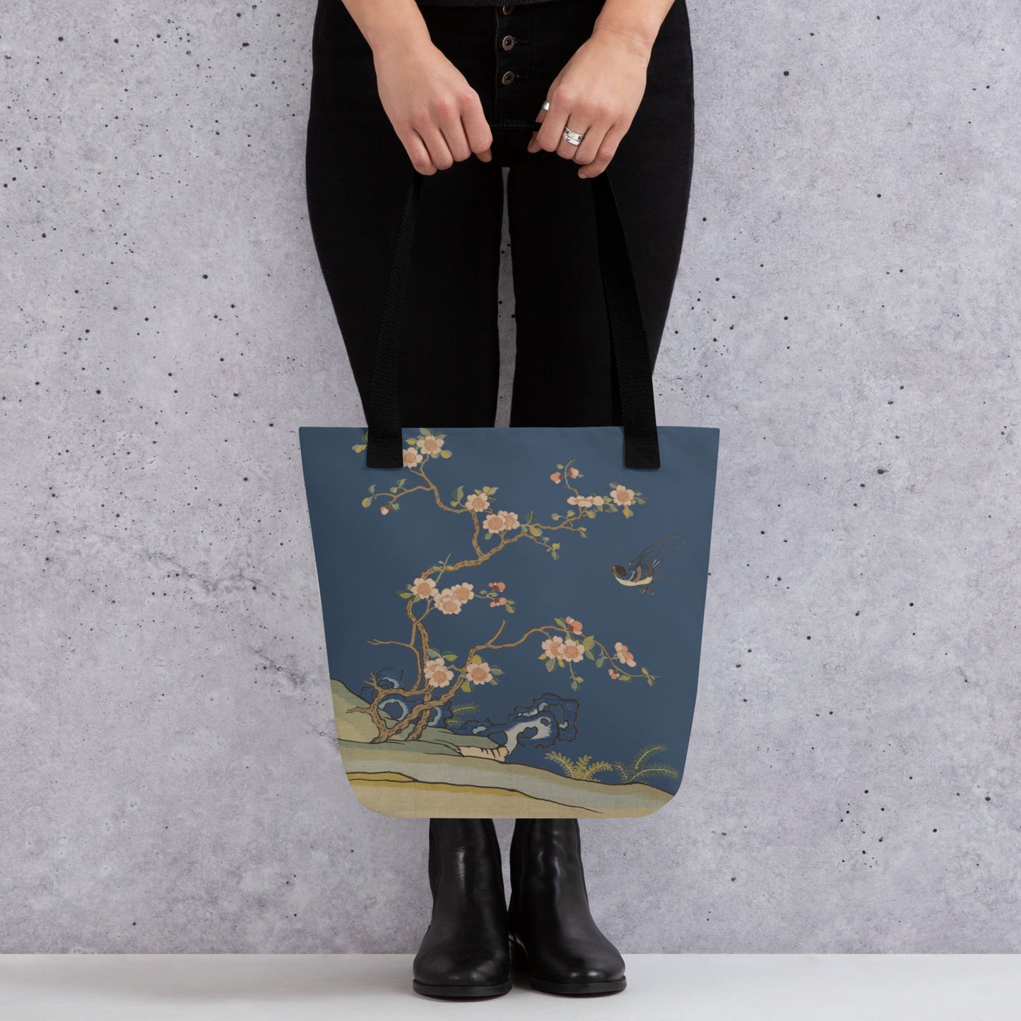 Kesi Flower Album｜Swallow in Flight, Harbinger of Spring｜Tote bag｜Dark blue