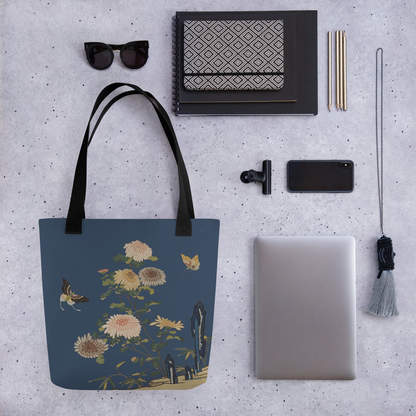 Kesi Flower Album｜Chrysanthemums and Butterflies｜Tote bag｜Dark blue