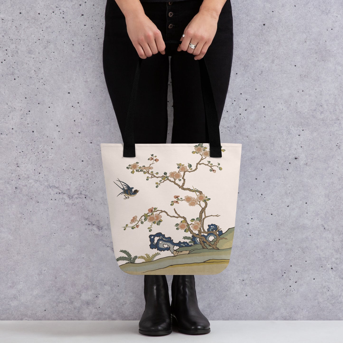 Kesi Flower Album｜Swallow in Flight, Harbinger of Spring｜Tote bag｜Fish belly white