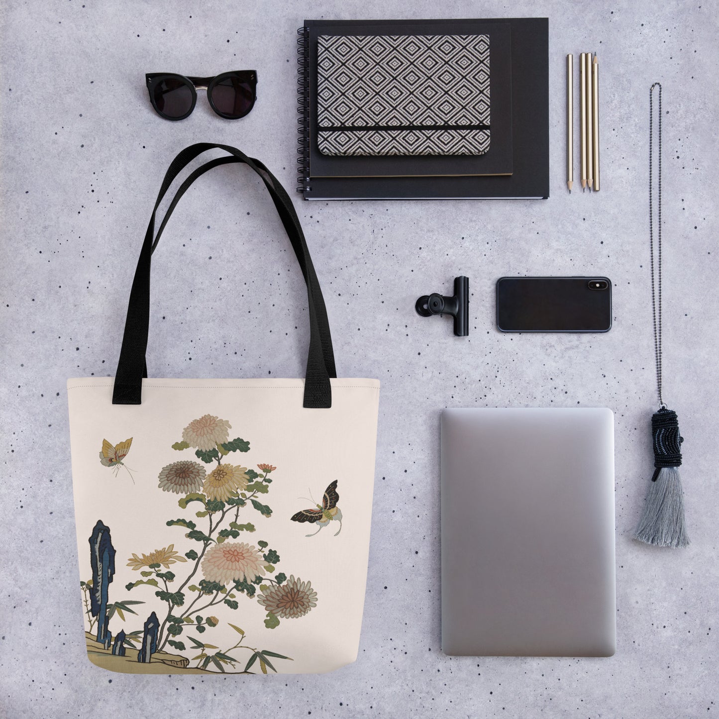 Kesi Flower Album｜Chrysanthemums and Butterflies｜Tote bag｜Fish belly white