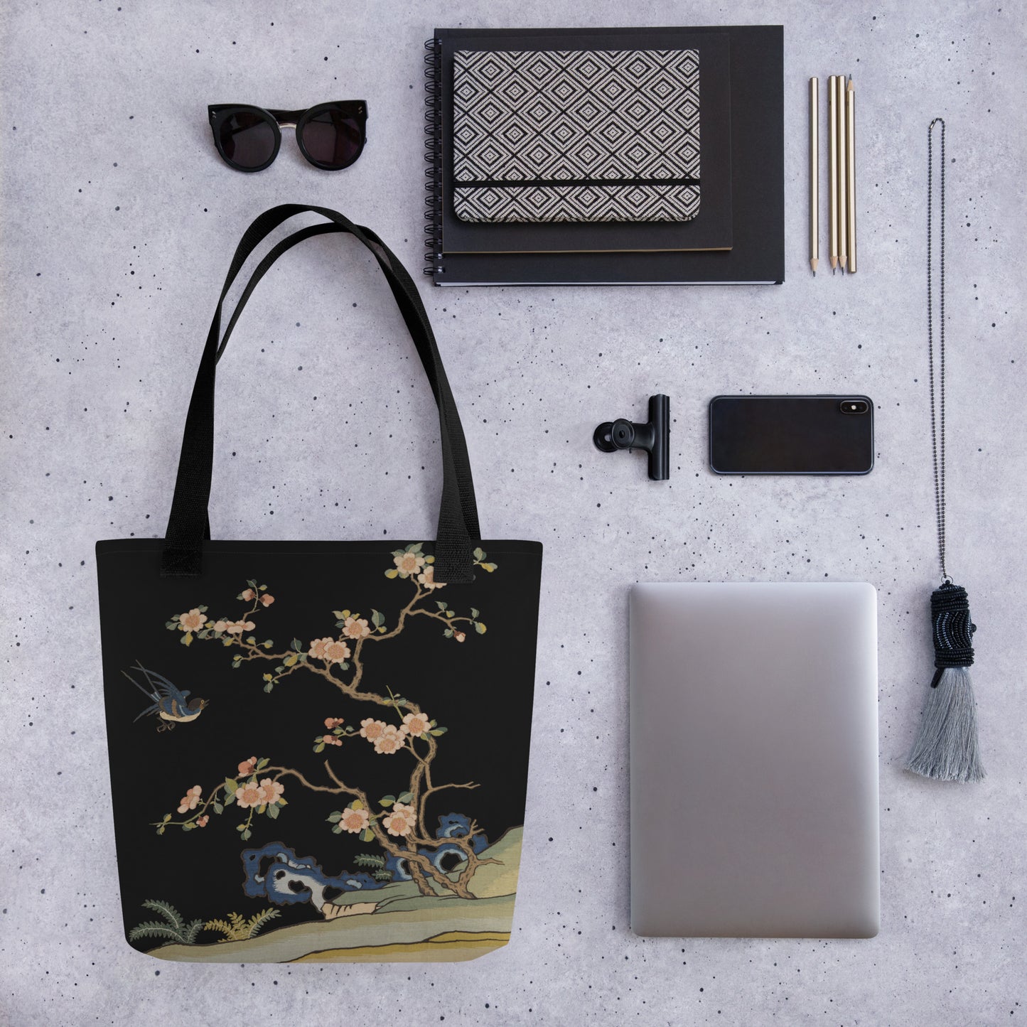 Kesi Flower Album｜Swallow in Flight, Harbinger of Spring｜Tote bag｜Black