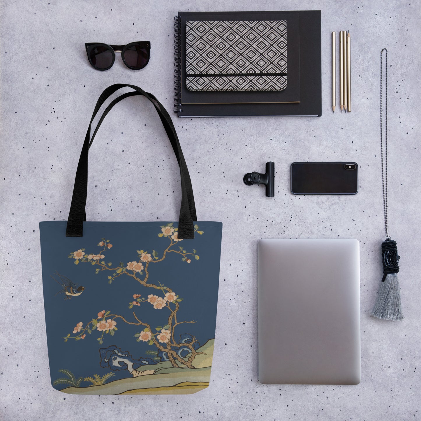 Kesi Flower Album｜Swallow in Flight, Harbinger of Spring｜Tote bag｜Dark blue