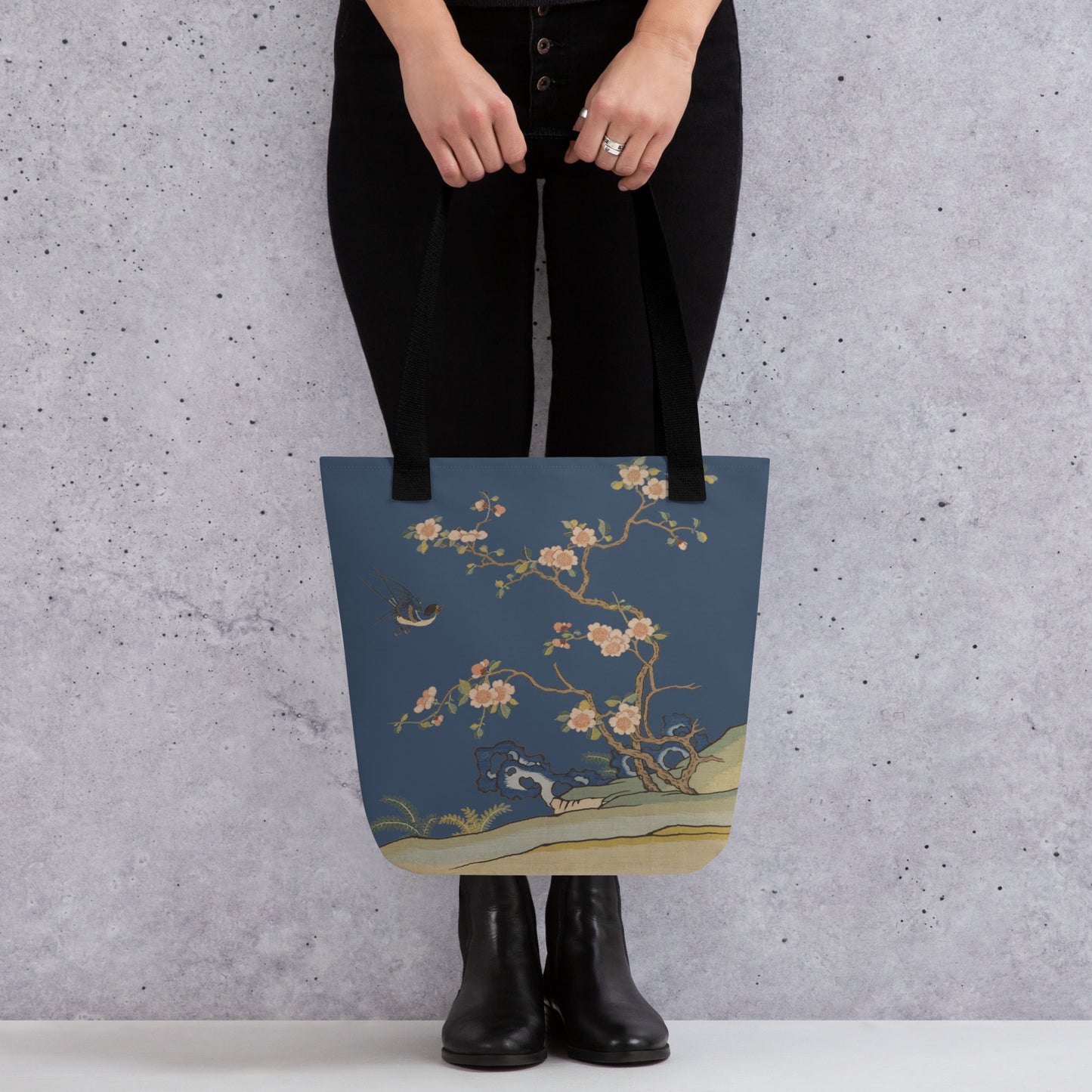 Kesi Flower Album｜Swallow in Flight, Harbinger of Spring｜Tote bag｜Dark blue