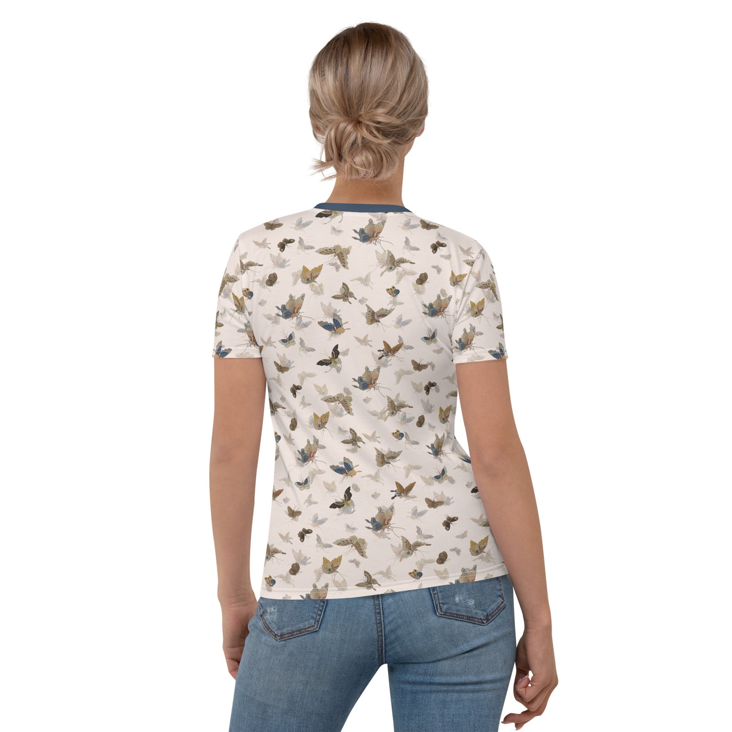 Butterfly dancing｜Ladies T-shirt｜Fish belly white