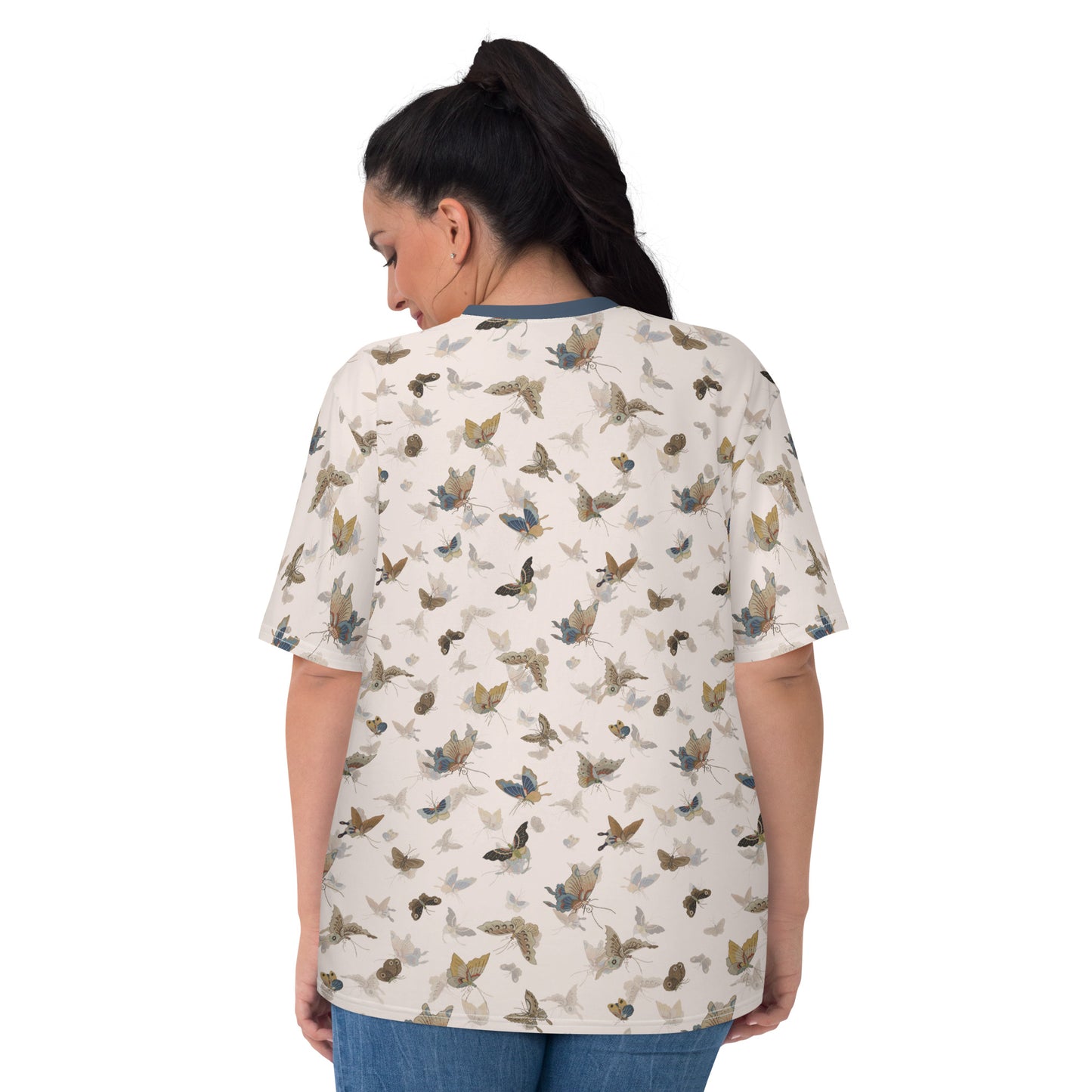 Butterfly dancing｜Ladies T-shirt｜Fish belly white