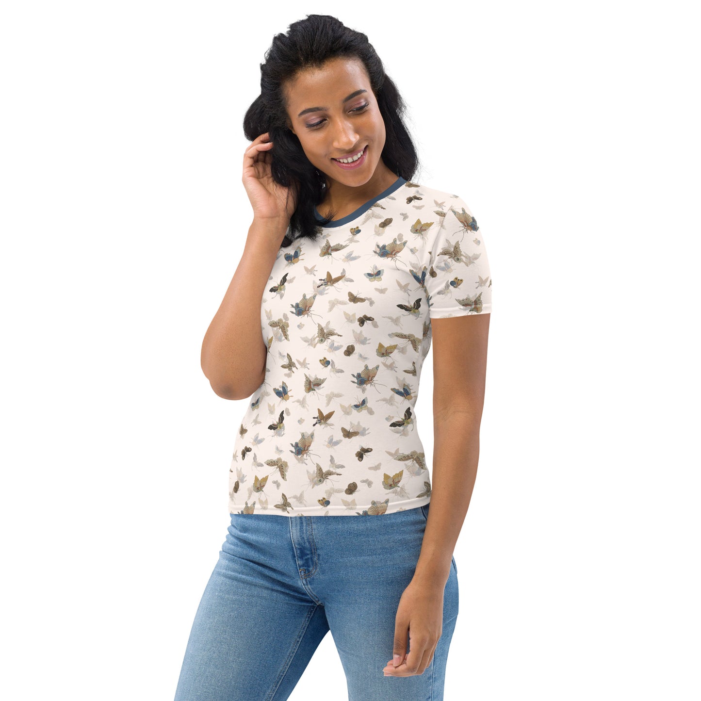 Butterfly dancing｜Ladies T-shirt｜Fish belly white