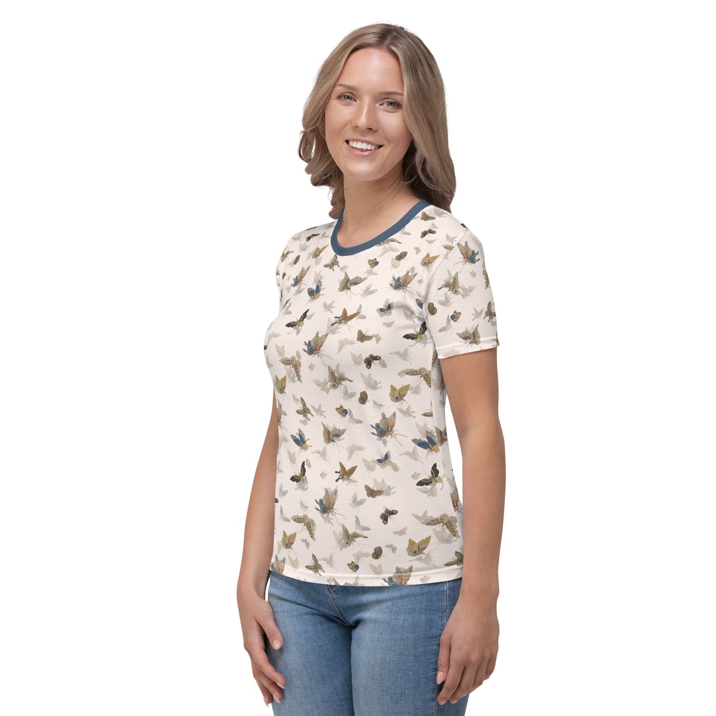 Butterfly dancing｜Ladies T-shirt｜Fish belly white