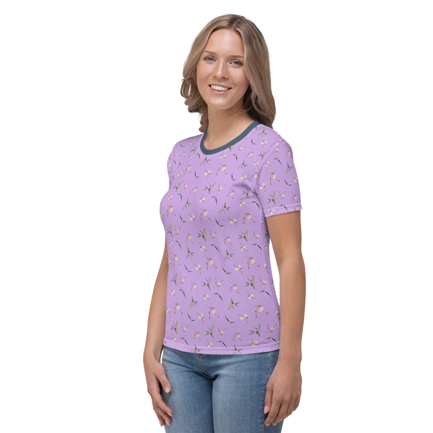 The Spirit of Flowers in Twelve Months｜Crimson Plum Blossom and Lush Green Bamboo｜Ladies T-shirt｜seamless print｜Lilac