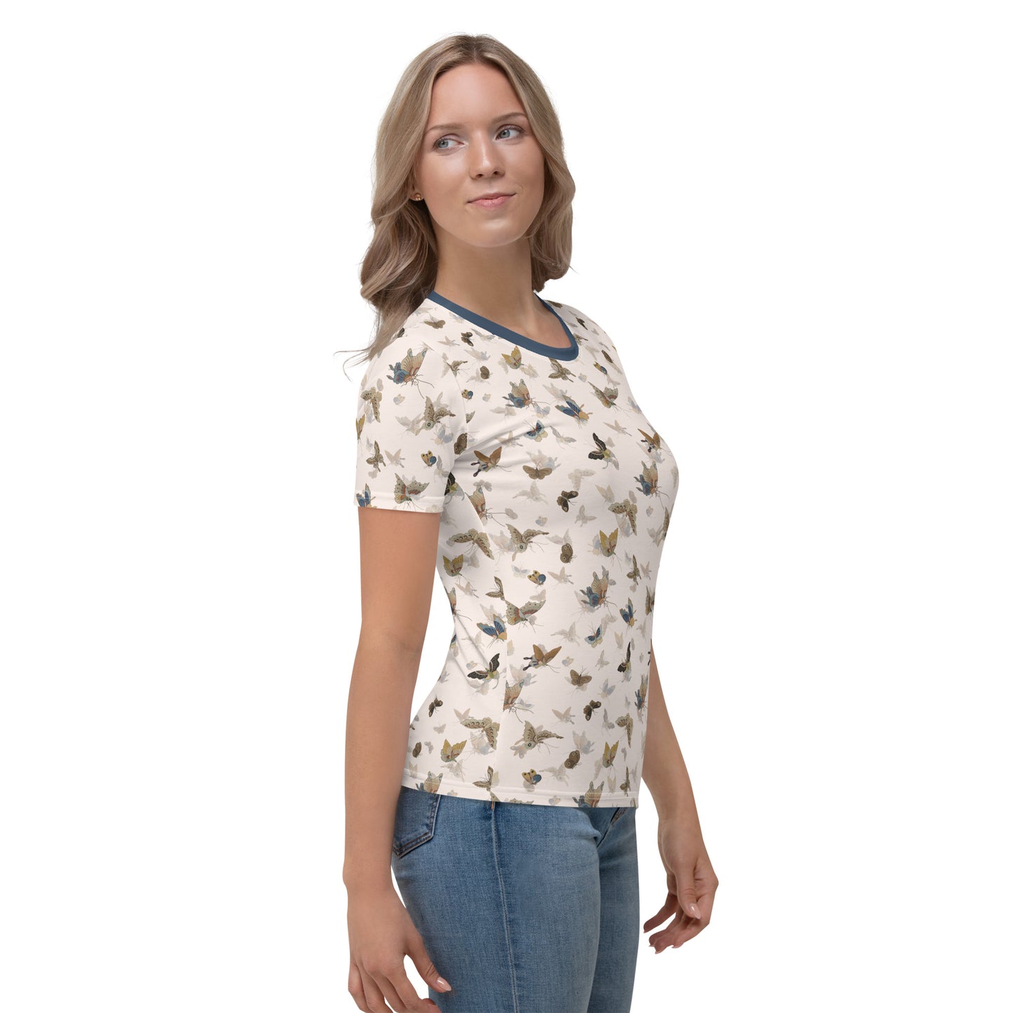 Butterfly dancing｜Ladies T-shirt｜Fish belly white