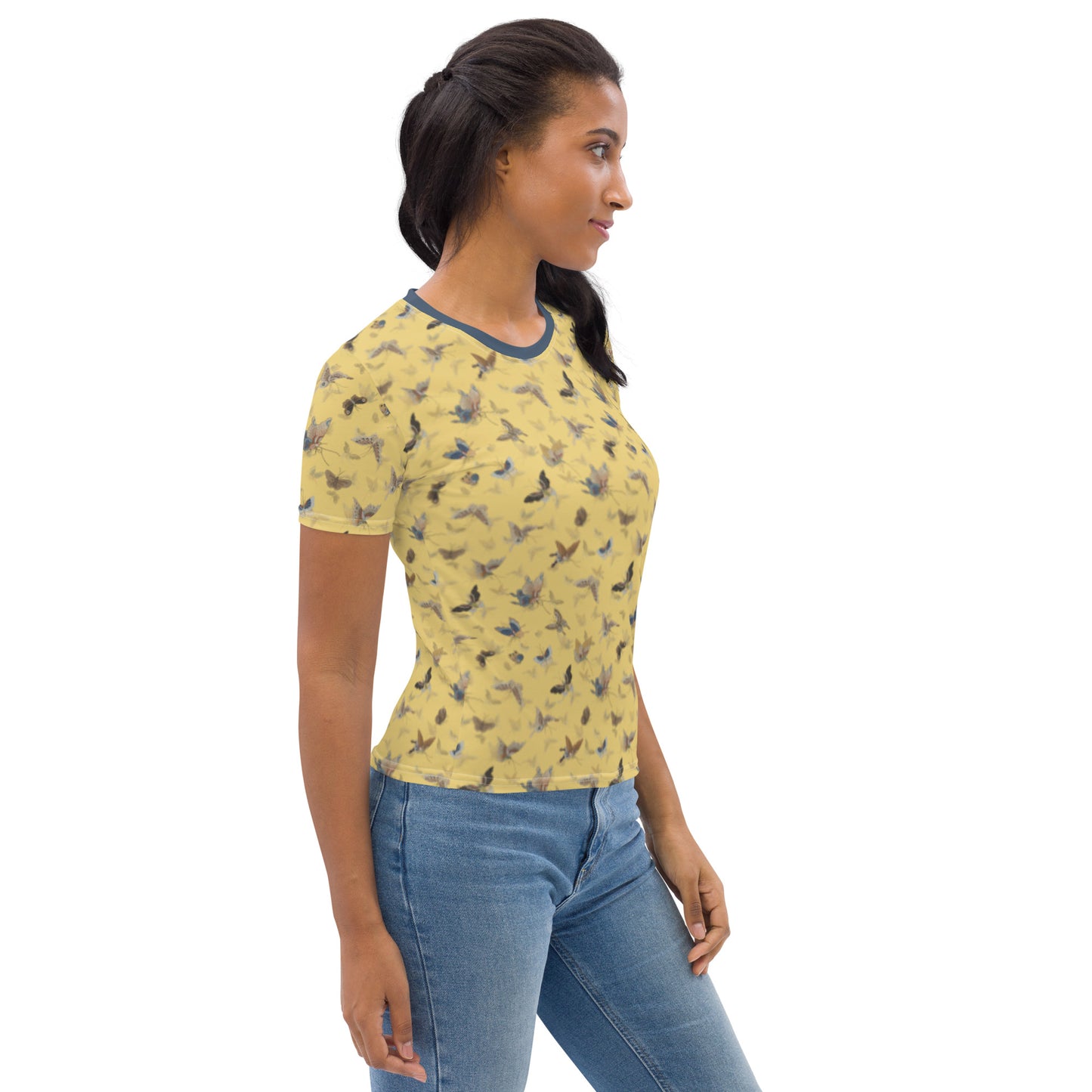 Butterfly dancing｜Ladies T-shirt｜Gold